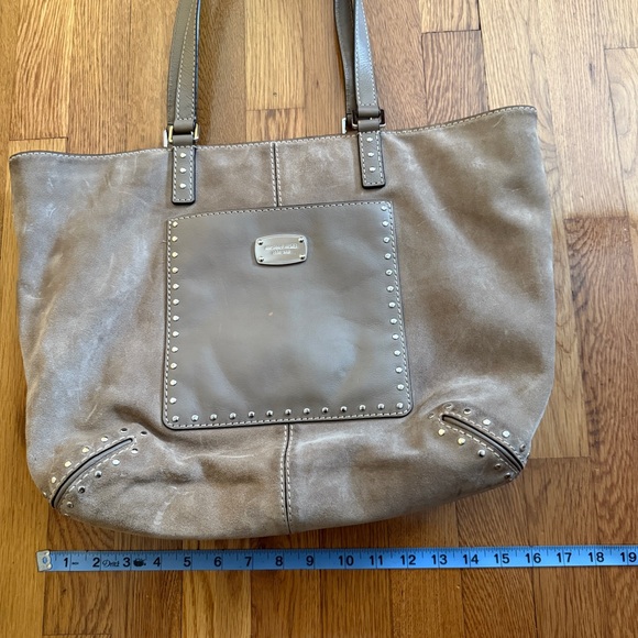 Womens Michael Kors Suede purse - Picture 9 of 10